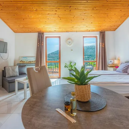 As With Swimming Pool And A Large Yard Bribir (Primorje-Gorski Kotar)
