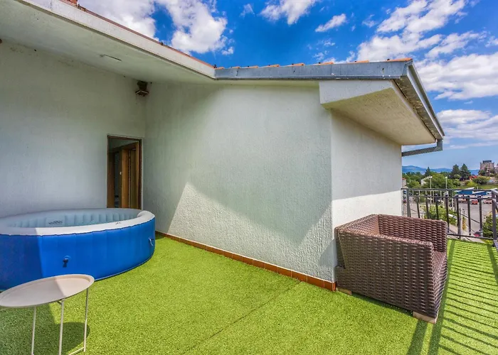 As With Swimming Pool And A Large Yard Bribir (Primorje-Gorski Kotar)