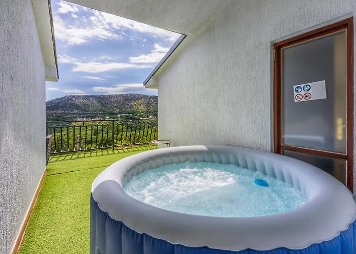Appartamento As With Swimming Pool And A Large Yard